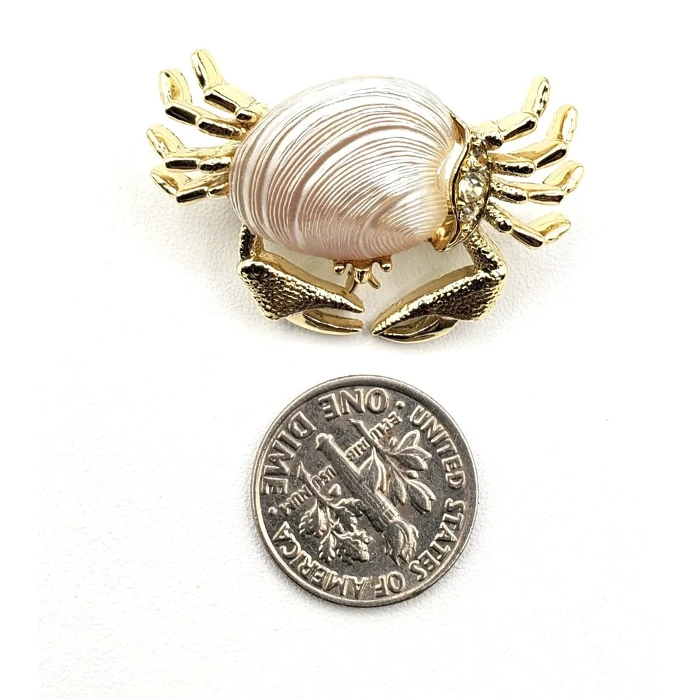 Vintage Crab w Rhinestones & Sea‎ Shell Body Pin Brooch Gold Tone